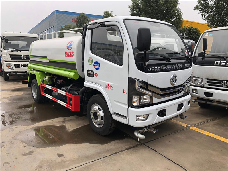 國(guó)六東風(fēng)小多利卡灑水車