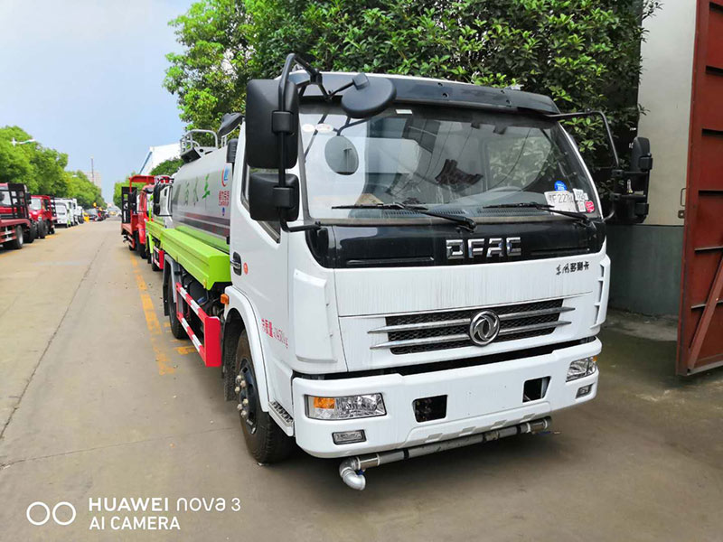 東風(fēng)大多利卡灑水車