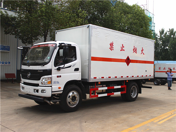 福田歐馬可爆破器材運(yùn)輸車