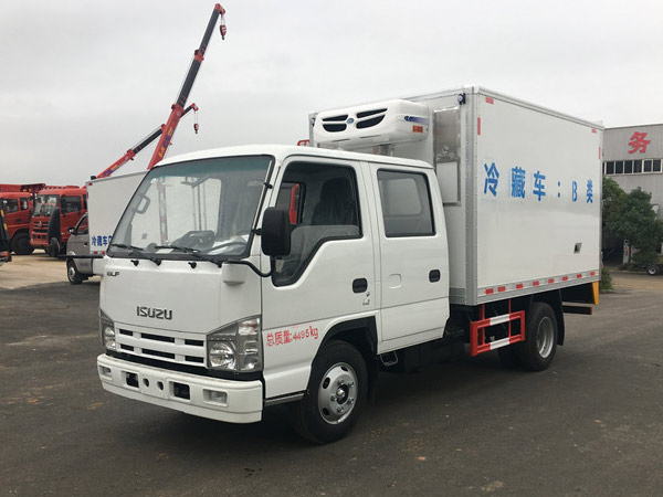 五十鈴雙排冷藏車