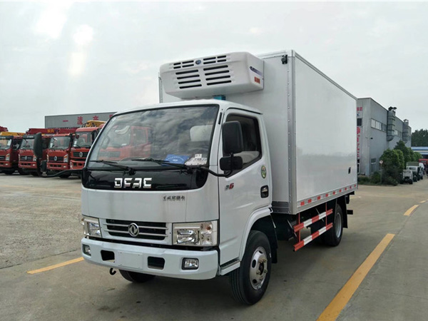 東風(fēng)多利卡D6冷藏車