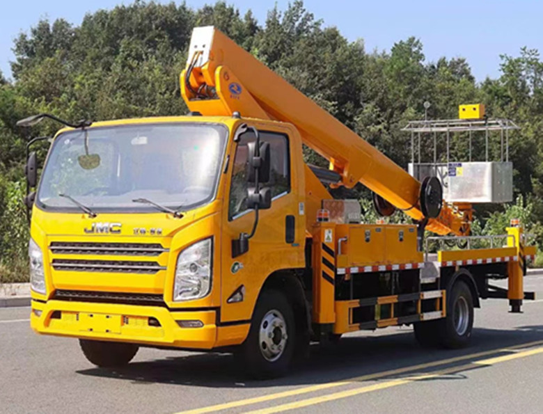 高空作業車的作用--程力高空作業車